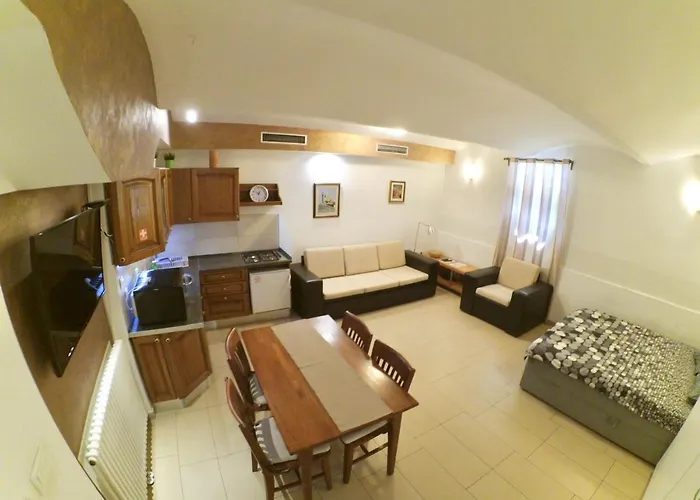 Carla Studio Apartment