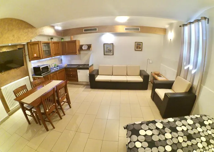 Carla Studio Apartment