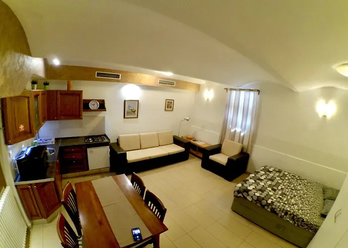 Carla Studio Apartment