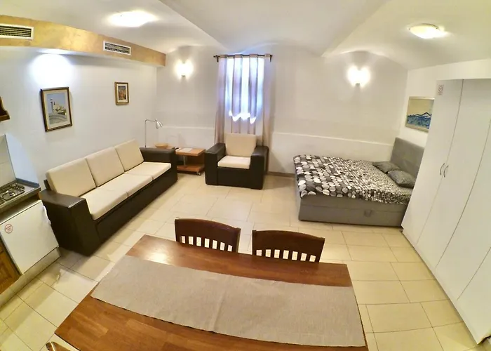 Carla Studio Apartment